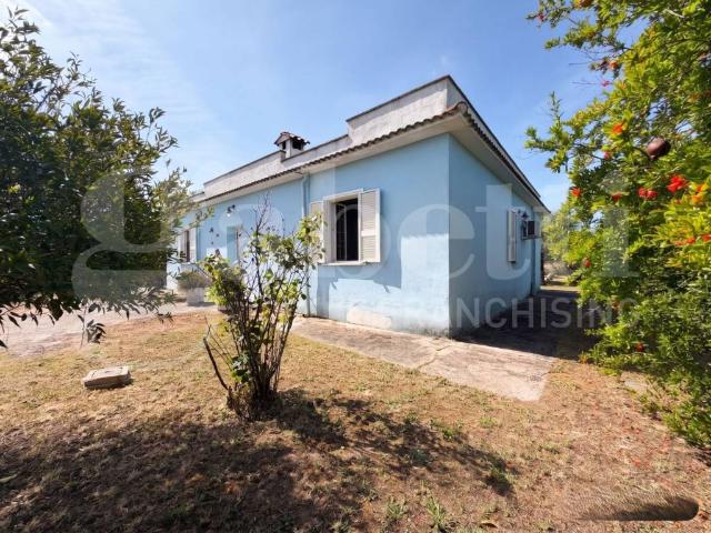 Villa in vendita a Latina LT