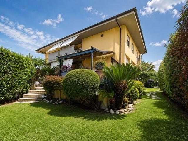 Villa in vendita a Latina LT
