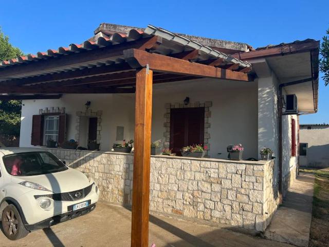 Villa in vendita a Latina LT