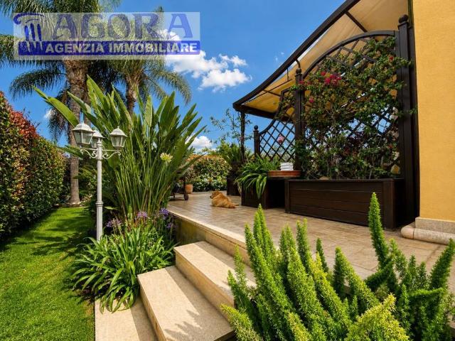 Villa in vendita a Latina LT
