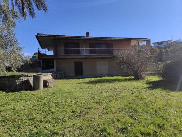 Villa in vendita a Latina LT