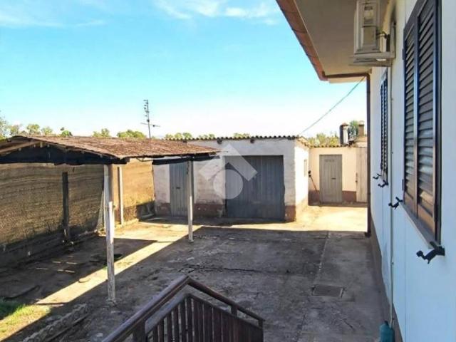 Villa in vendita a Latina LT