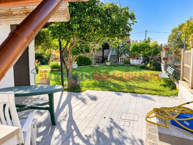 Villa in vendita a Latina LT