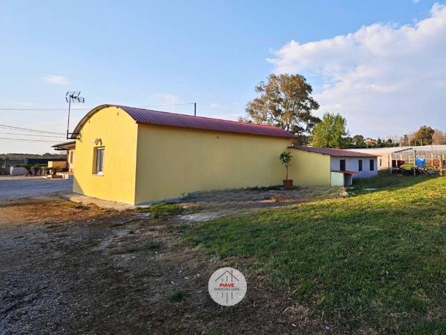 Villa in vendita a Latina LT