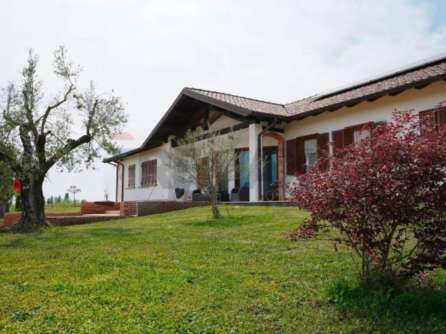 Villa in vendita a Latina LT