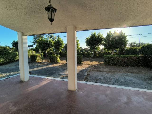 Villa in vendita a Latina LT