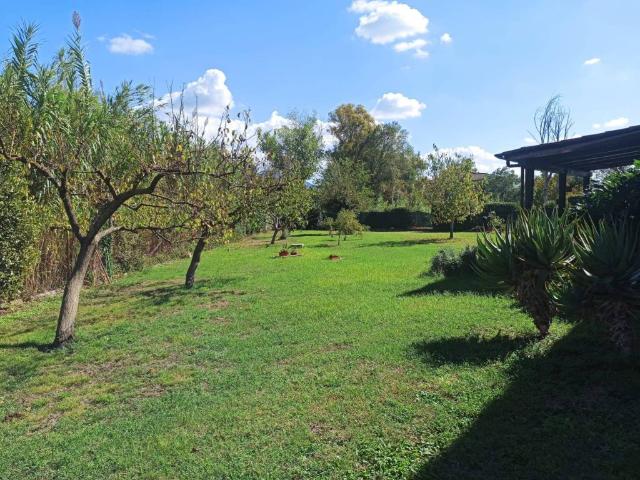 Villa in vendita a Latina LT