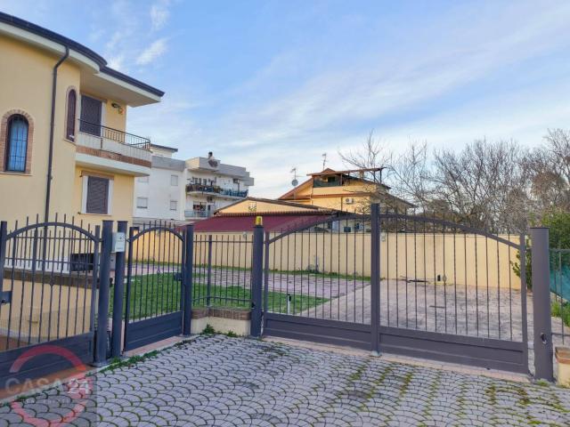 Villa in vendita a Latina, R11 Zona Pantanaccio