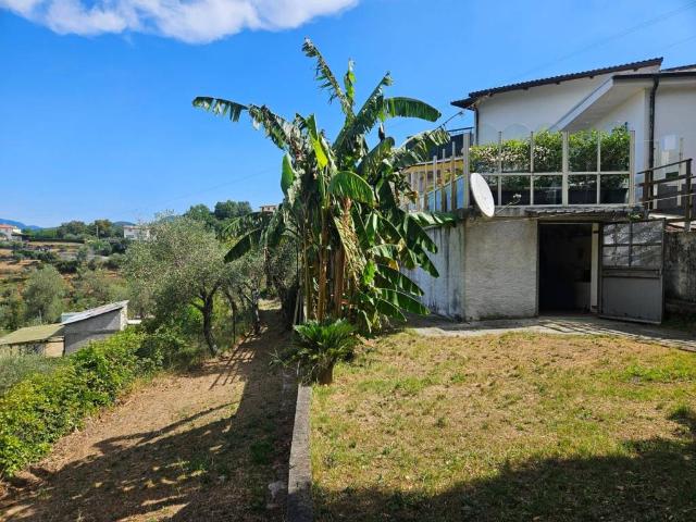 Villa in vendita a Lavagna GE