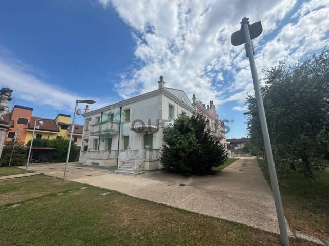 Villa in vendita a Lavagno VR