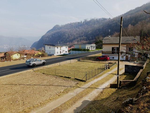 Villa in vendita a Lavena Ponte Tresa VA