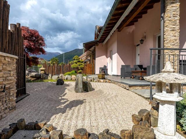 Villa in vendita a Lavena Ponte Tresa VA