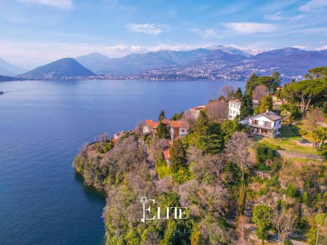 Villa in vendita a Laveno Mombello VA