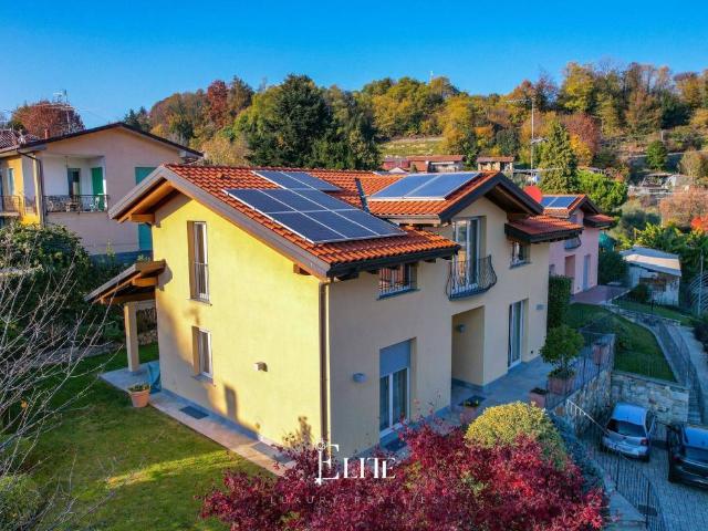 Villa in vendita a Laveno Mombello VA