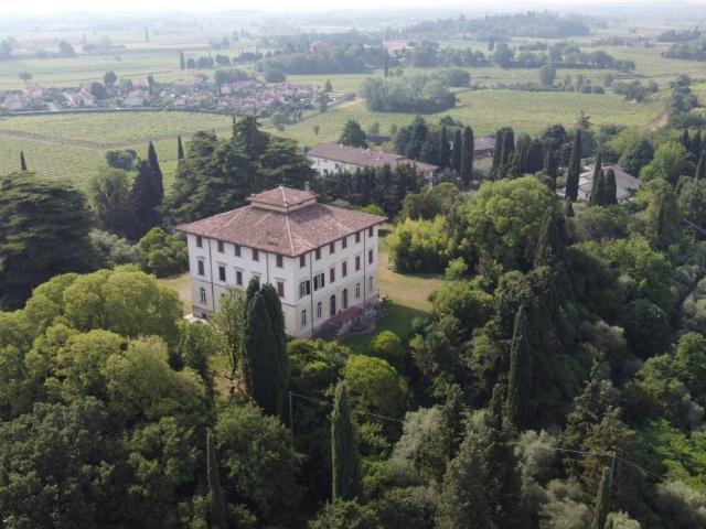 Villa in vendita a Lazise VR