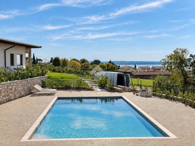 Villa in vendita a Lazise VR