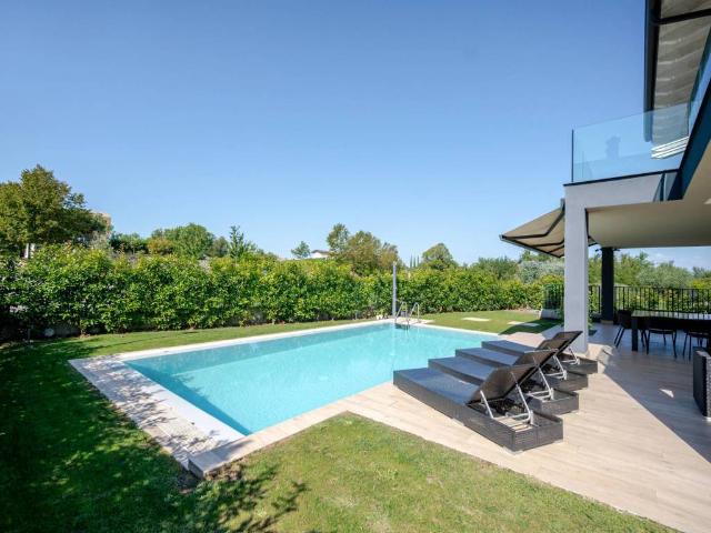 Villa in vendita a Lazise VR