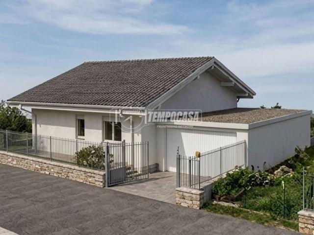 Villa in vendita a Lazzate