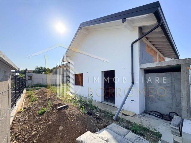 Villa in vendita a Lazzate MB