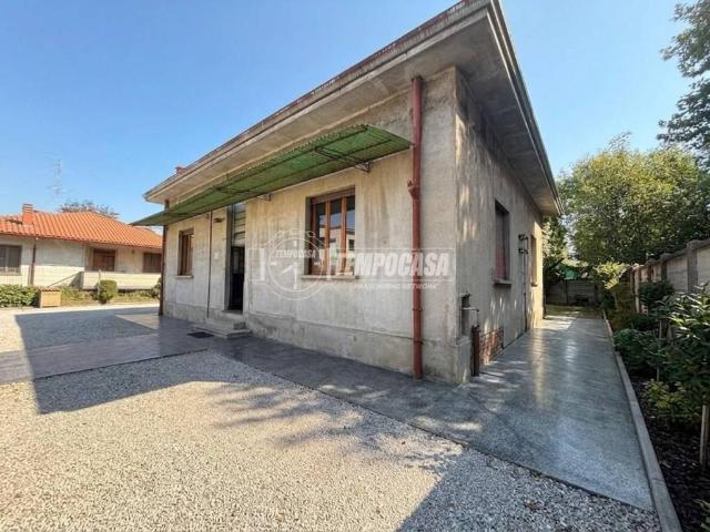 Villa in vendita a Lazzate MB