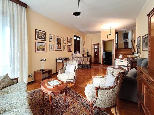 Villa in vendita a Lazzate MB