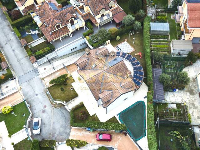 Villa in vendita a La Loggia TO
