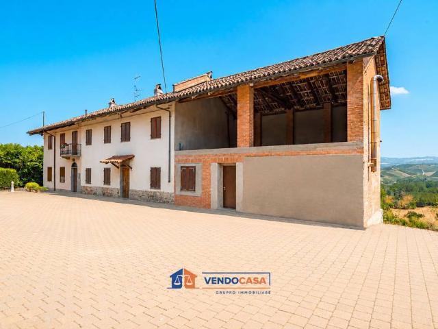 Villa in vendita a La Morra CN