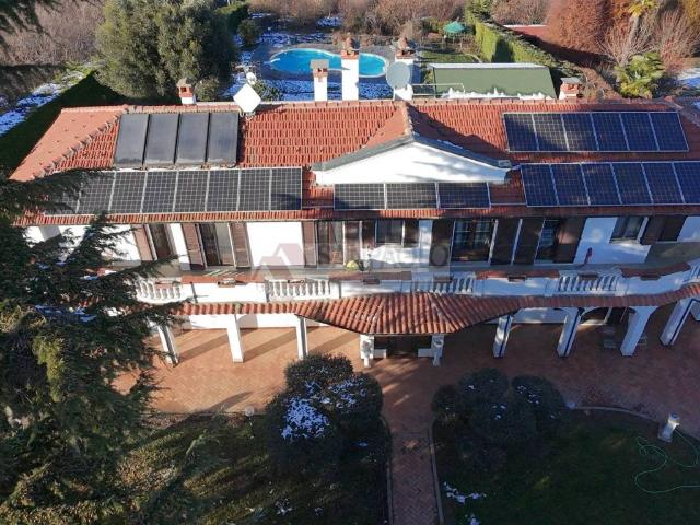 Villa in vendita a La Morra CN