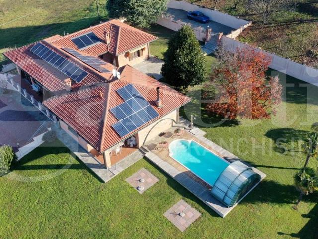 Villa in vendita a La Morra CN