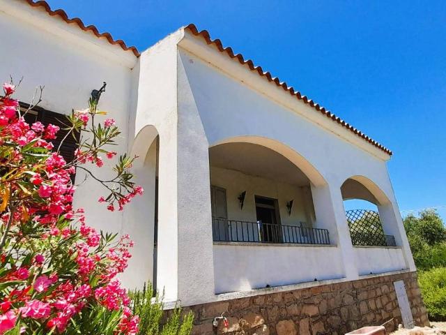Villa in vendita a La Maddalena OT