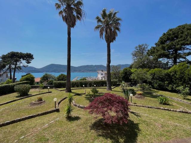 Villa in vendita a La Spezia SP