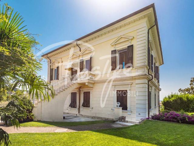 Villa in vendita a La Spezia SP