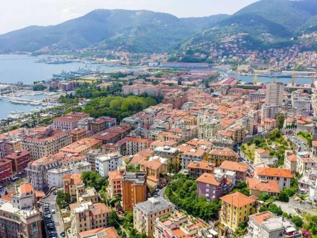 Villa in vendita a La Spezia SP