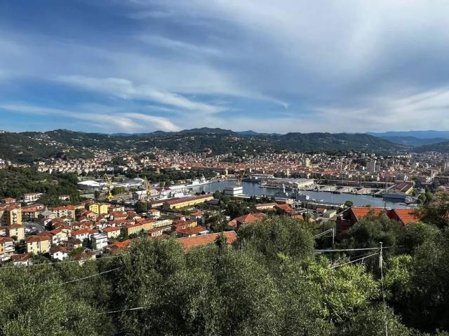 Villa in vendita a La Spezia SP