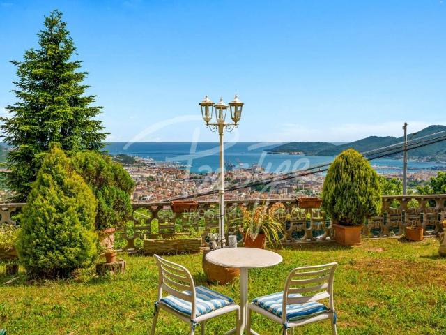 Villa in vendita a La Spezia SP