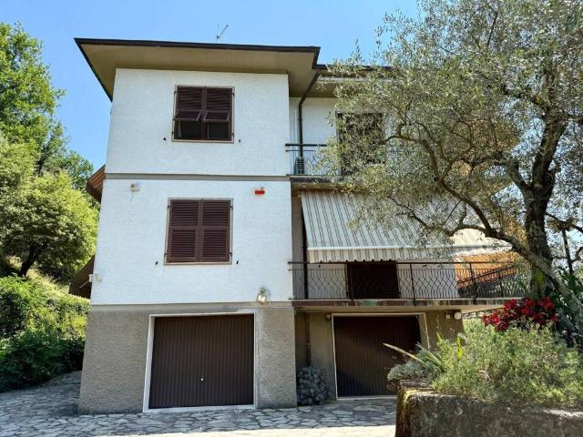 Villa in vendita a La Spezia SP