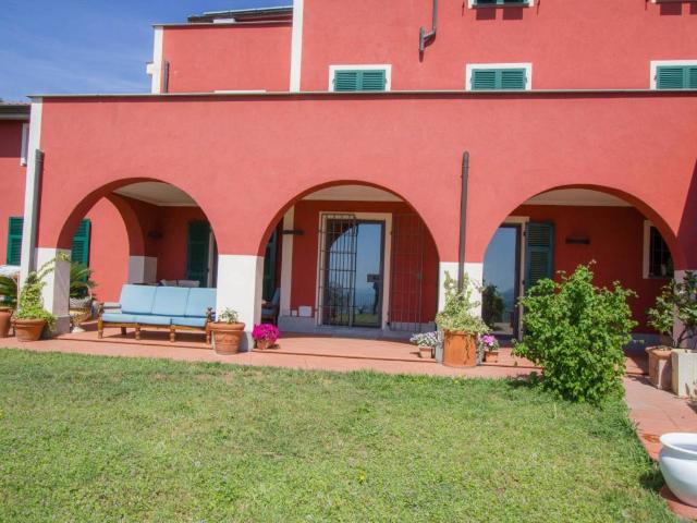 Villa in vendita a La Spezia SP