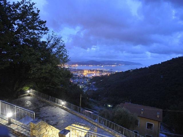 Villa in vendita a La Spezia SP