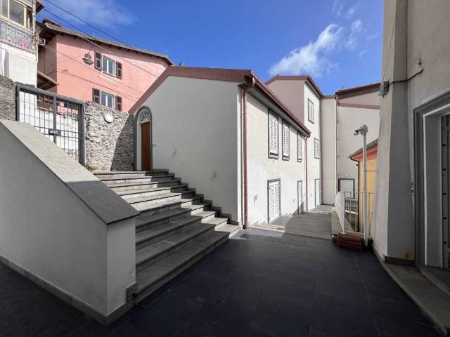 Villa in vendita a La Spezia SP