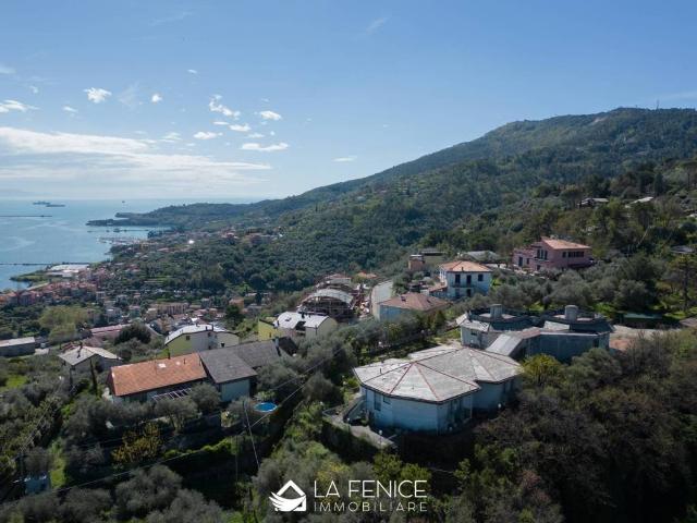 Villa in vendita a La Spezia SP