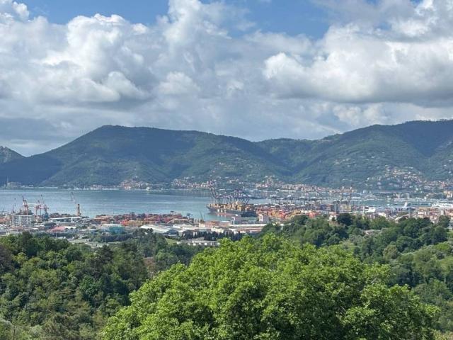 Villa in vendita a La Spezia SP