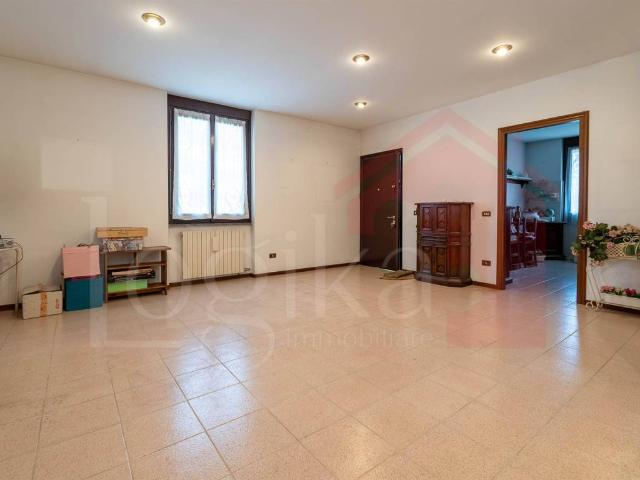 Villa in vendita a Lacchiarella MI