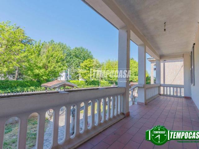 Villa in vendita a Lacchiarella MI