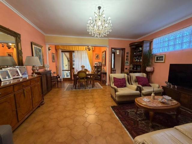 Villa in vendita a Ladispoli RM