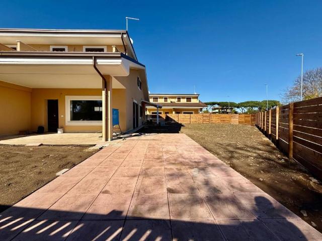 Villa in vendita a Ladispoli RM