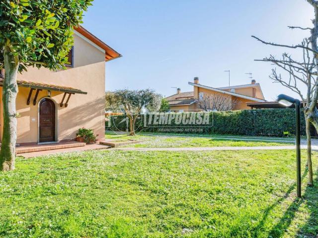 Villa in vendita a Ladispoli RM