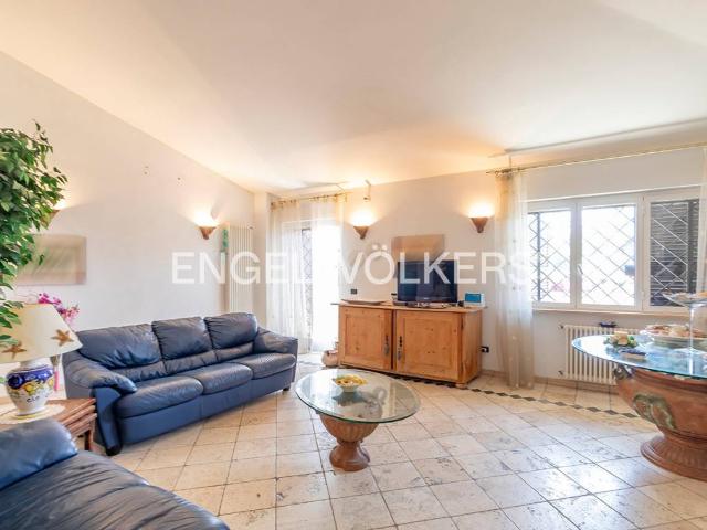 Villa in vendita a Ladispoli RM