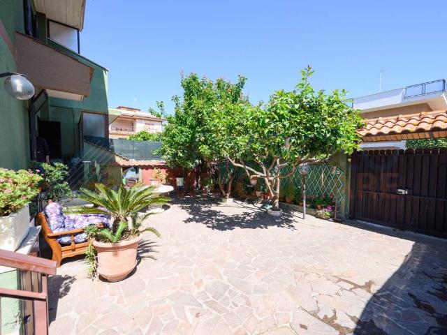 Villa in vendita a Ladispoli RM