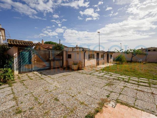 Villa in vendita a Ladispoli RM