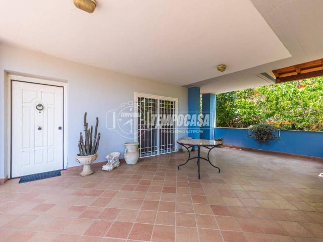 Villa in vendita a Ladispoli RM
